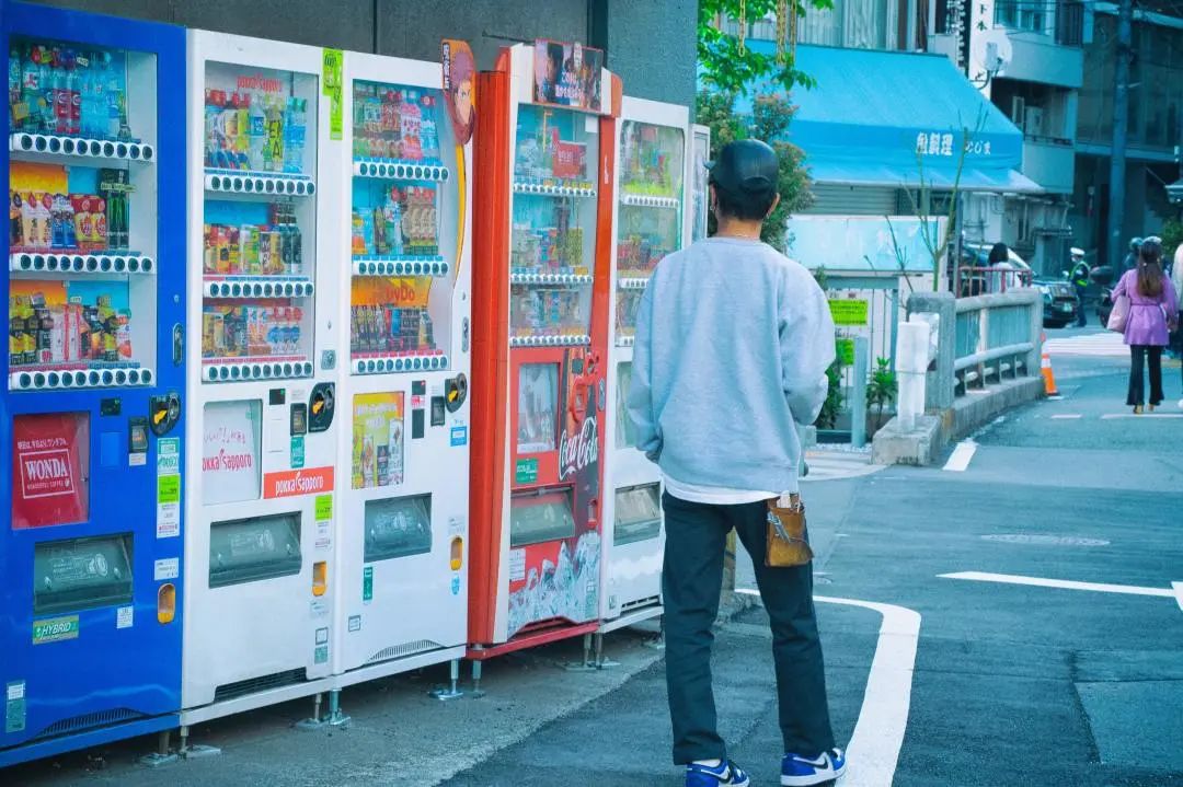 無接觸經濟如潮涌動，自動售貨機迎來高光時刻